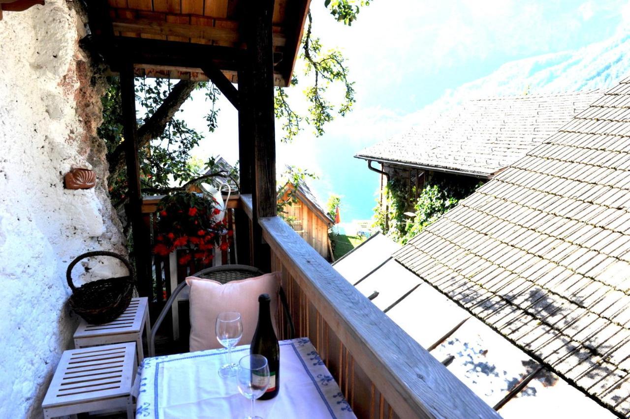 Haus Am Hof - 15Th Century House At The Lake, Near The Marketplace, With A Balcony Hallstatt Extérieur photo